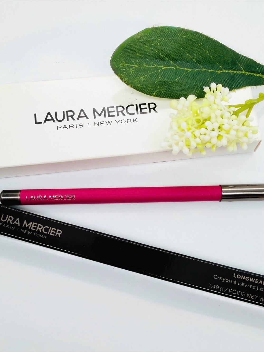 Laura Mercier Longwear Lip Liner Crayon Pencil Rich Mauve 220 NET WT 0.05 Oz